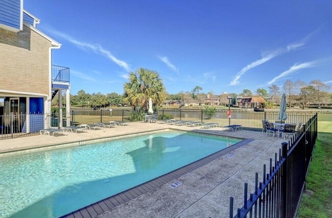 Building Photo - 18519 Egret Bay Blvd