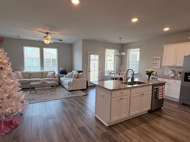 Foto del edificio - 1008 Meridian Dr