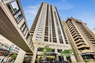 Building Photo - 200 N Dearborn St