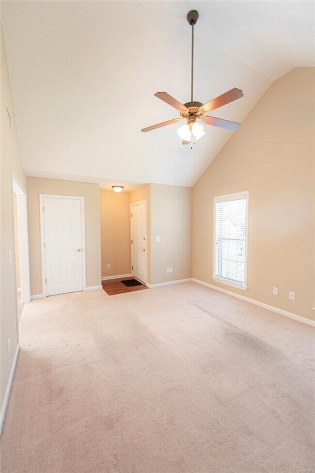 Building Photo - 6317 Burbank Crossing Loop