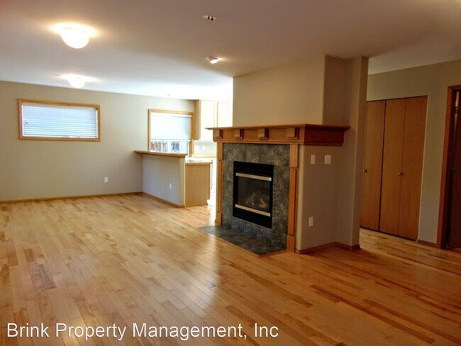 Foto del edificio - 3 br, 2.5 bath House - 35203 SE Ridge St