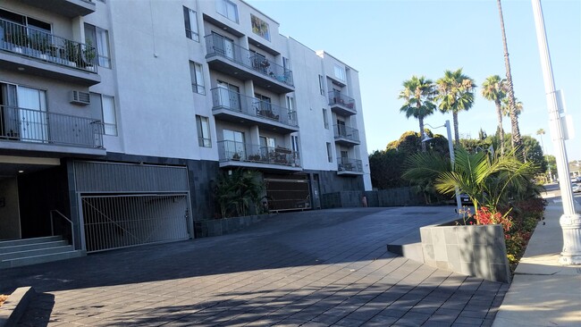 Front of building from a west angle - Sunset West Apartments
