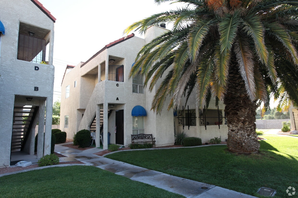 Newport Cove Apartments in Las Vegas, NV
