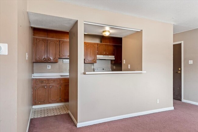 Building Photo - 117 S Elder Ln