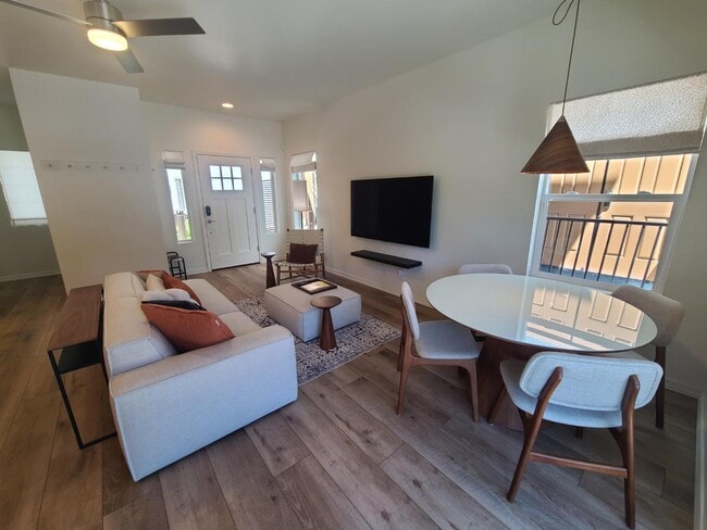 Photo - 3001 E Butler Ave Apartment