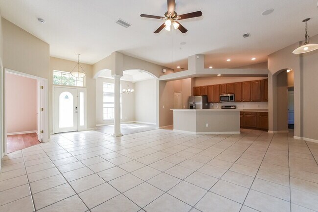 Building Photo - 4055 Caledonia Ave
