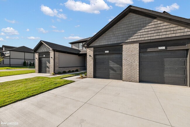 Building Photo - 28280 Delano Dr