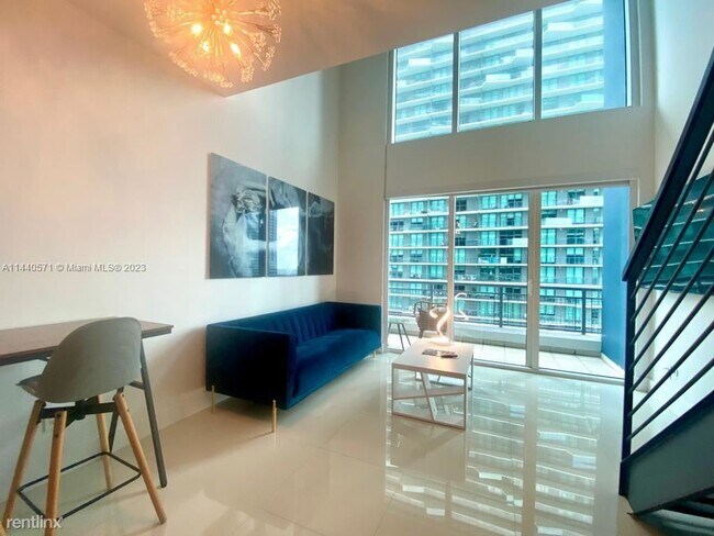 Foto del edificio - 1 br, 1.5 bath Condo - 60 SW 13th St Apt 3212