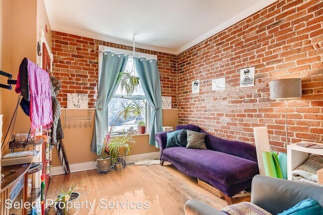 Building Photo - 119 W Maple Ave