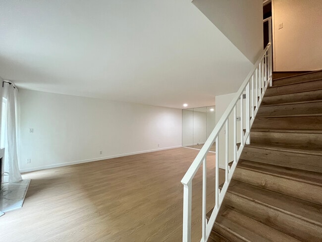 Foto del edificio - 5115 Kester Ave
