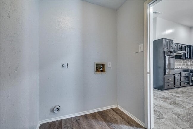 Foto del edificio - 3108 Kensington Dr