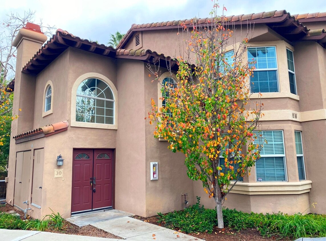 30 Pasto Rico, Rancho Santa Margarita, CA 92688 Townhome Rentals in
