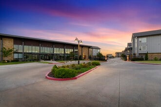 Building Photo - Slide North Apartments 1
