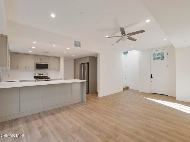 Foto del edificio - 3190 Los Robles Rd