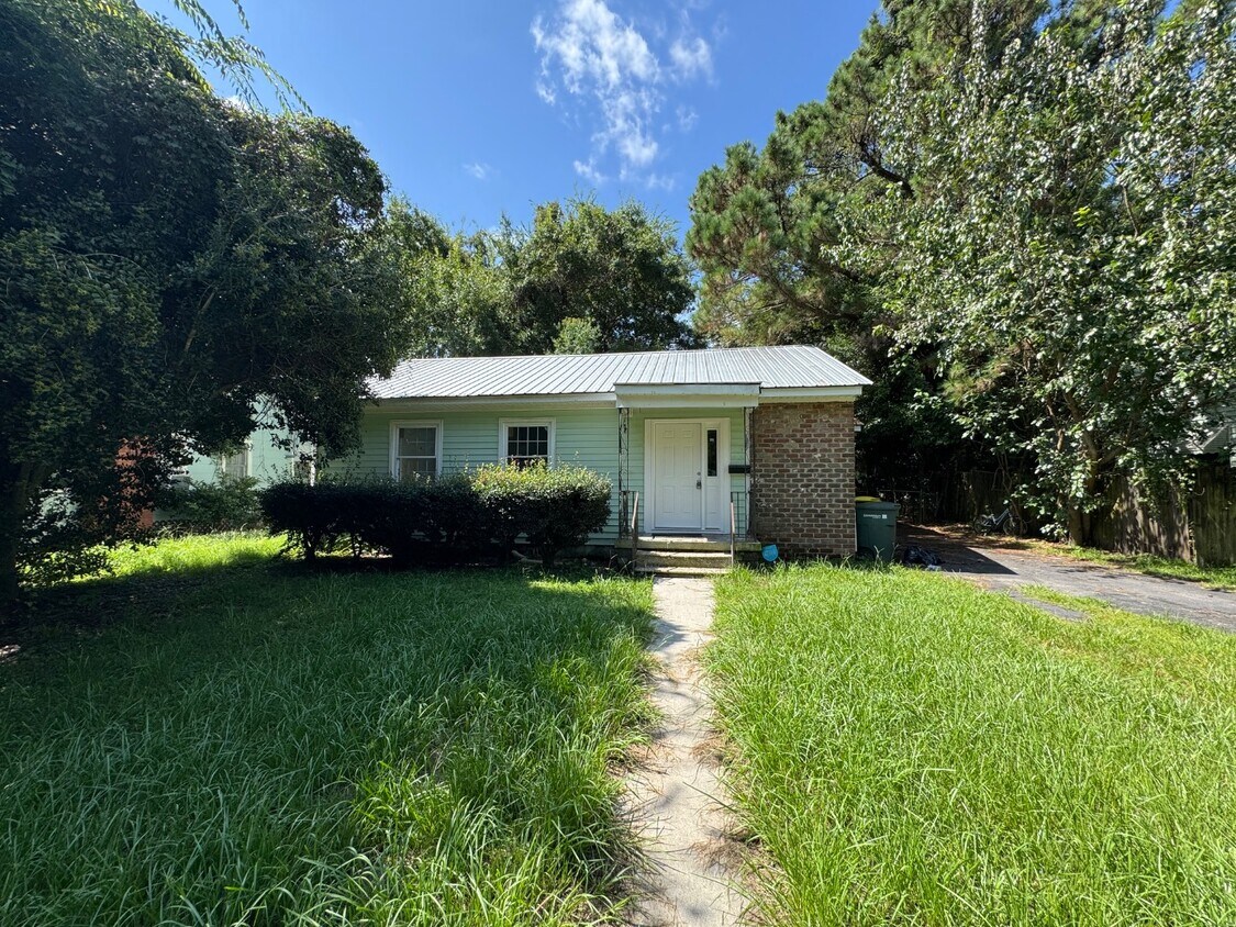 Foto principal - 1219 NE 36th St