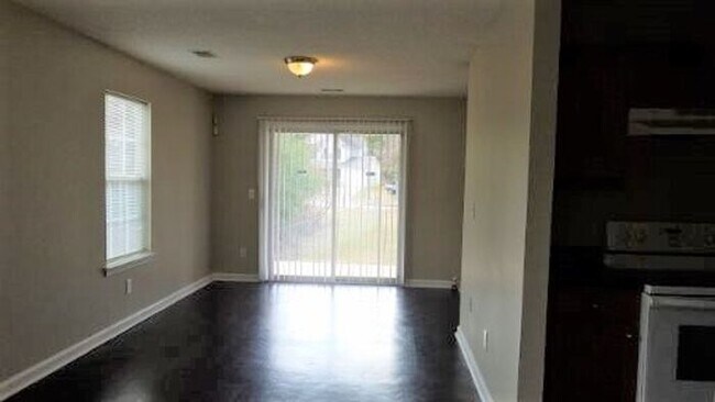 Building Photo - 3585 Brookstone Way