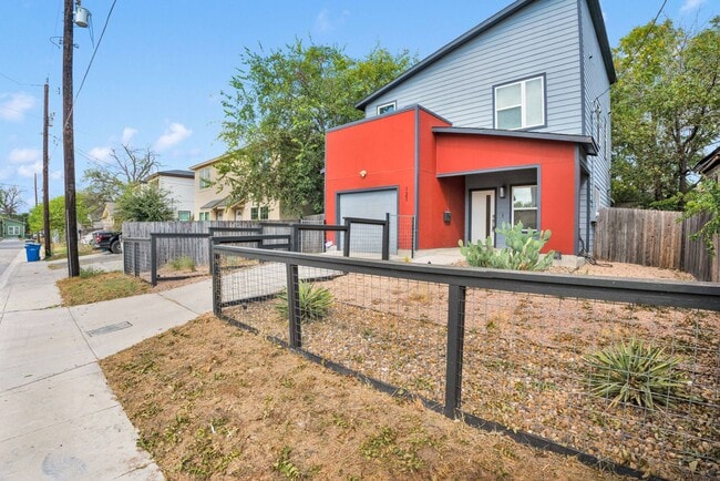 Photo - Modern Comfort Minutes from Downtown House