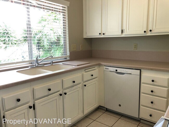 Building Photo - 2 br, 1 bath House - 978 Woodgrove Drive