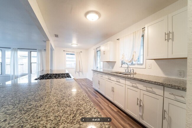 Building Photo - 1215 Whyler Rd