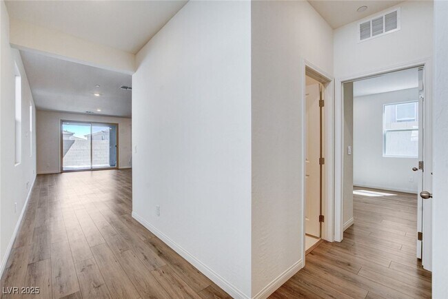 Building Photo - 1578 Crested Eagle St
