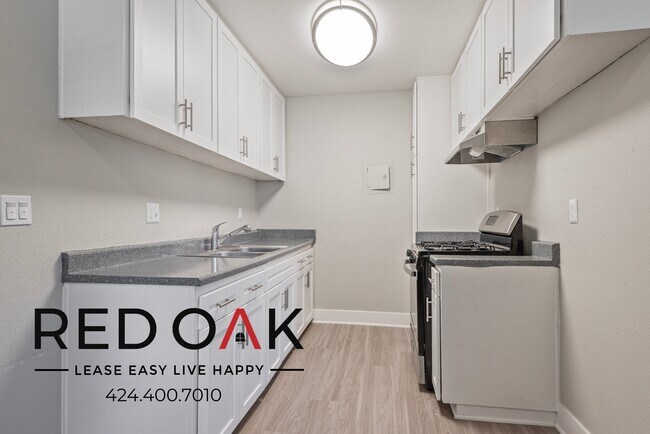 Foto del edificio - 13325 Heacock St