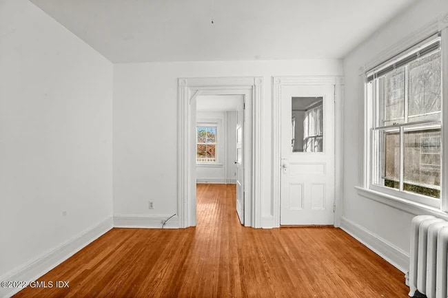 Building Photo - 299 Bruce Park Ave