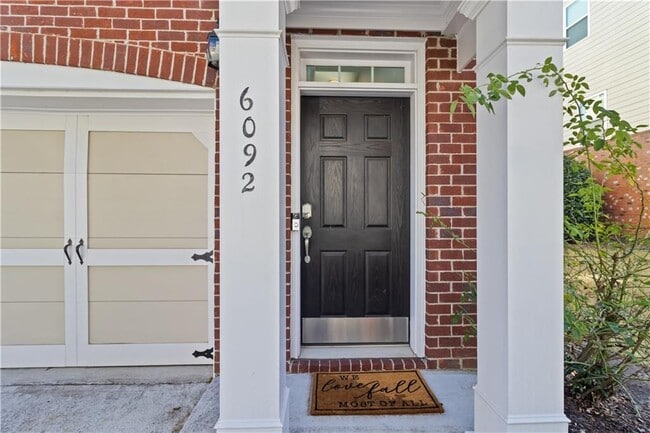 Foto del edificio - 6092 Indian Wood Cir