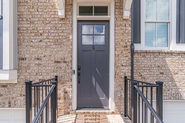 Foto del edificio - 370 Thrasher St NW