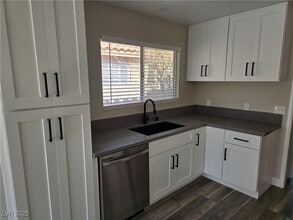 Building Photo - 4719 Cosley Dr