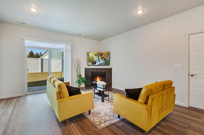 Building Photo - 1432 Mordyl Loop