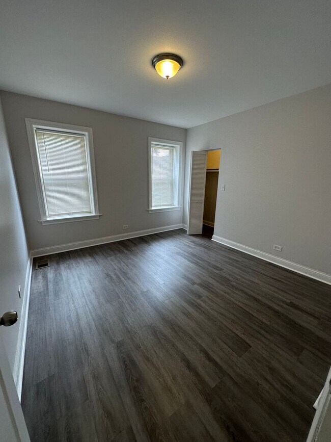 Foto del edificio - 7800 S Ridgeland Ave