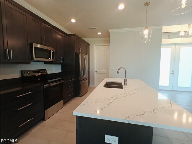 Foto del edificio - 1017 SW 33rd St