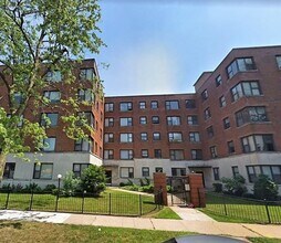 Building Photo - 3075 E Cheltenham Pl