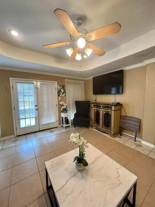 Building Photo - 2813 Patron Loop