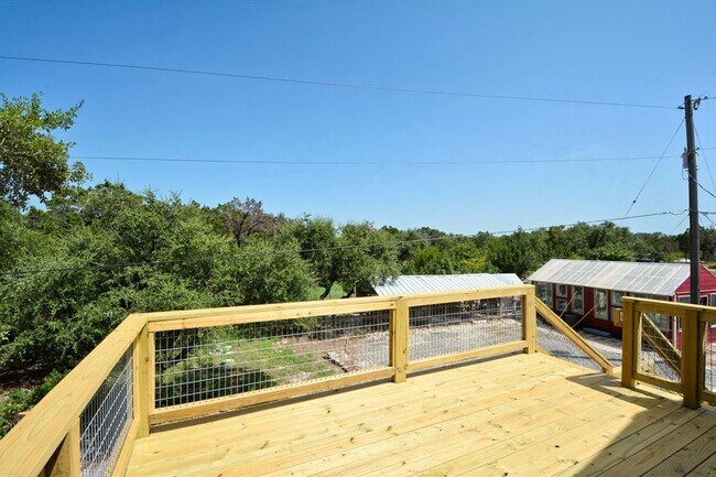 Building Photo - 1155 Farm To Market Rd 2722