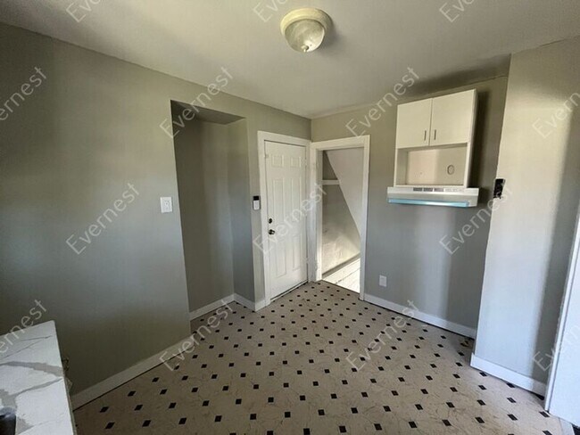 Foto del edificio - 15904 Muirland St