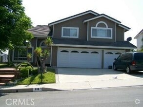 Building Photo - 928 Sunnyhill Pl