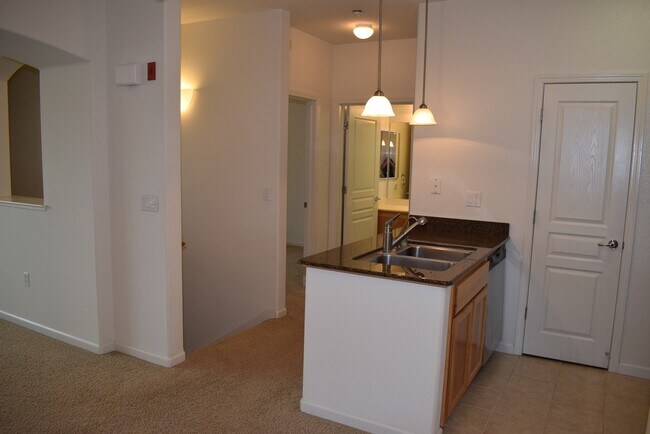 Foto del edificio - Resident Benefit Package Property