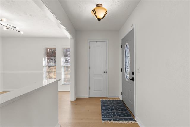 Foto del edificio - 609 Lake Ridge Dr