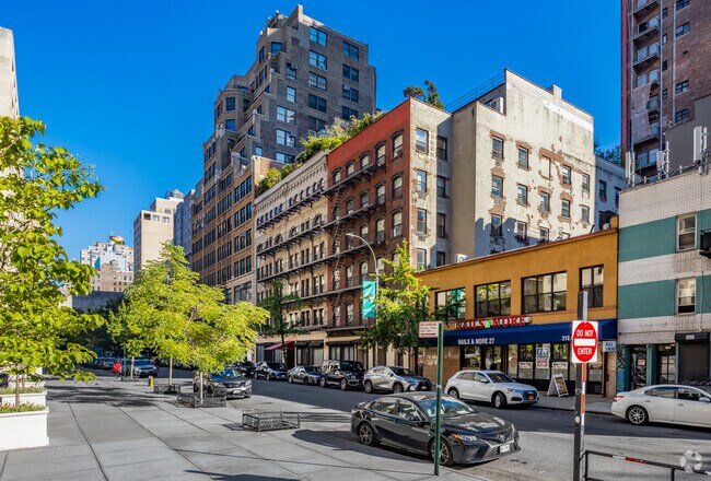 Foto del edificio - 244-252 W 27th St