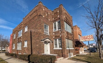 Building Photo - 825 W Jefferson St