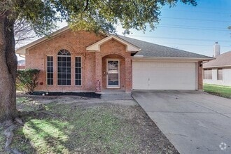 Building Photo - 856 Santa Fe Dr
