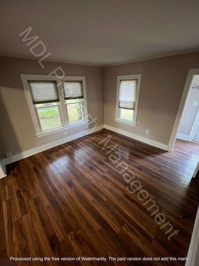 Foto del edificio - 2 Bedroom Home with 2 Car Garage & Fenced ...