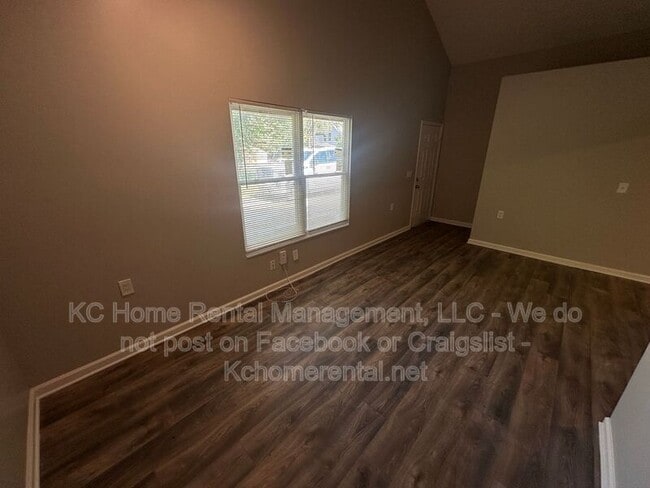 Foto del edificio - 4140 E 60 Terrace