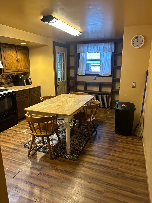Foto principal - 219 W Mahanoy St