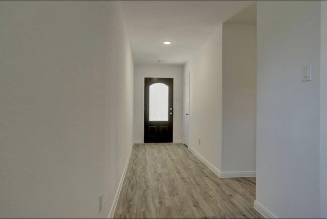 Foto del edificio - 351 Red Clover