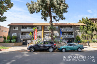 Building Photo - 7077 Lanewood Ave