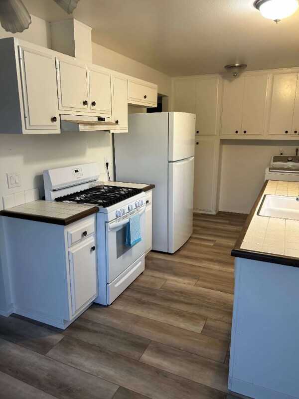 Foto del edificio - 3241 Calle Osuna