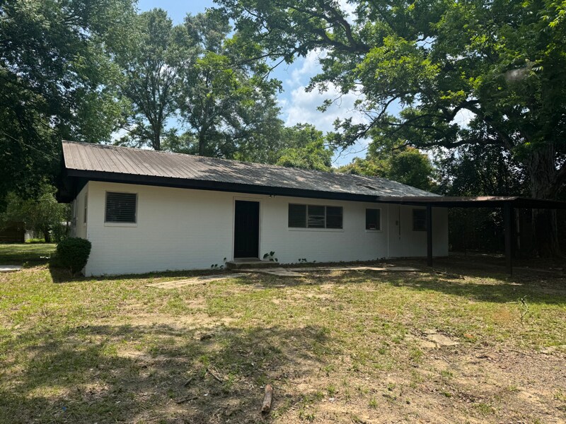 Primary Photo - 404 Cobb Ave