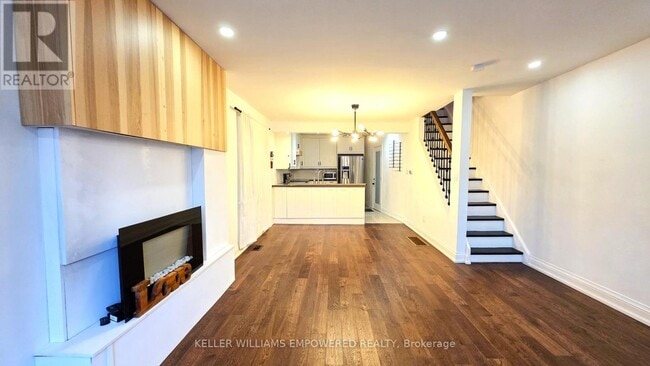 Building Photo - 583 Old Weston Rd